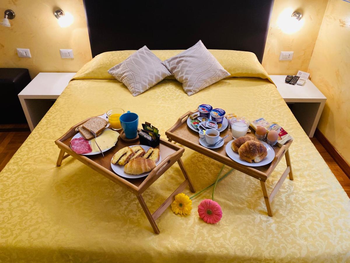 Bed and Breakfast Domus Popolo à Rome Extérieur photo